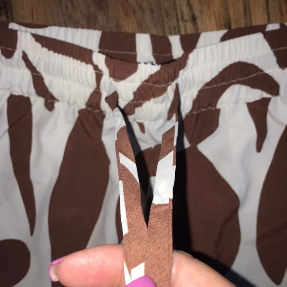 Sanctuary Light weight elastic drawstring waist Pants with pockets - Picture 2 of 5